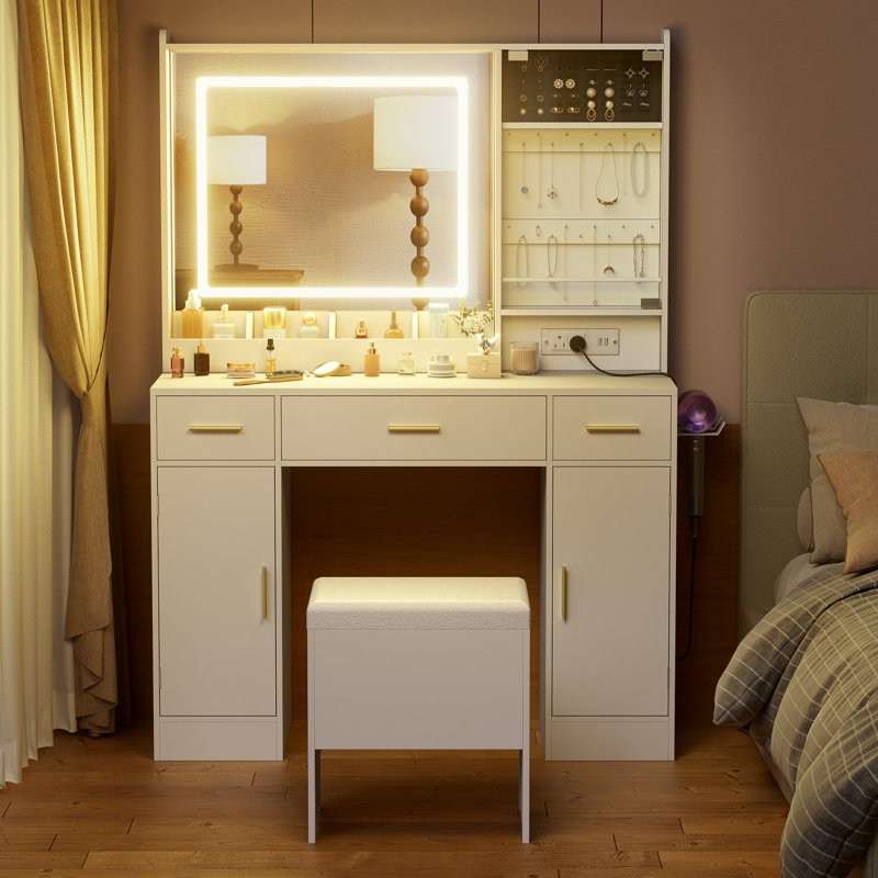 Glam vanity table with lighted mirror on sale
